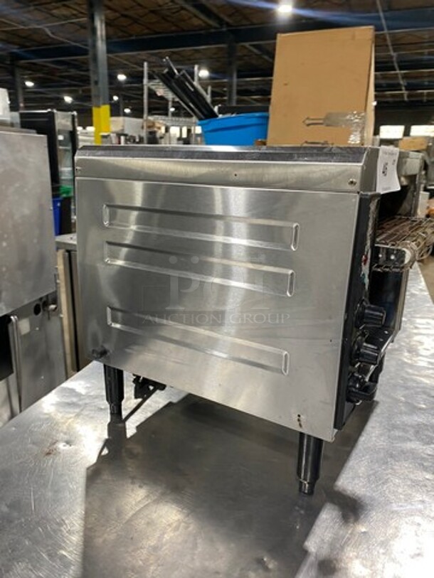 Waring Commercial Countertop Conveyor Toaster Oven! All Stainless Steel! On Legs! Model: CTS1000B 120V 60HZ 1 Phase - Image 3 of 8