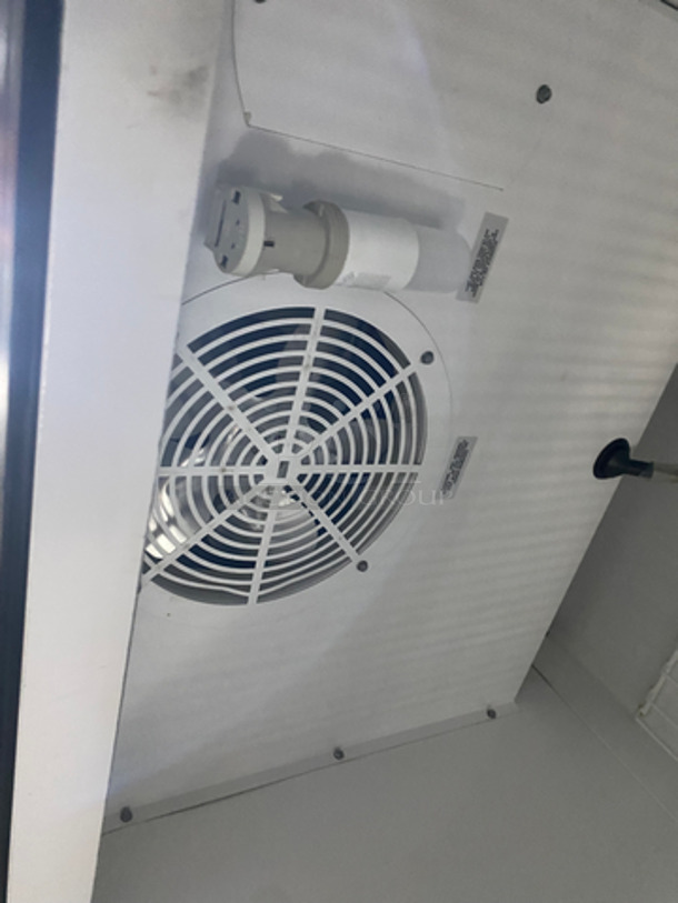 True Single Door Reach-In Freezer! With Poly Coated Racks! Solid Stainless Steel! On Casters! Model: T23F SN: 7778865 115V 60HZ 1 Phase - Image 6 of 9