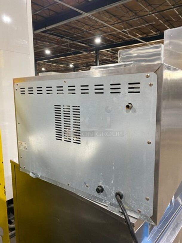AVANTCO Commercial 1/2 Size Convection Oven! All Stainless Steel! Model 177CO16120!  1500Watts 120V 1Phase - Image 3 of 8