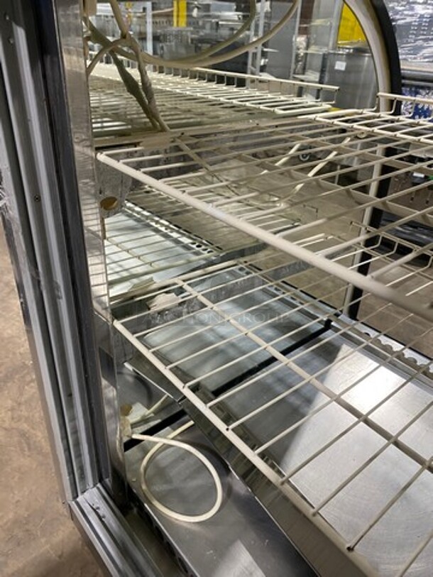 Marc Commercial Refrigerated Deli/Bakery Display Case! With Curved Front Glass! With Sliding Rear Access Doors! 120V 1 Phase - Image 6 of 8