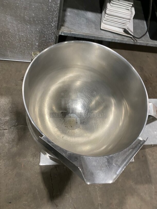 Electric Powered Groen Commercial Electric Powered Tilting Soup Kettle! All Stainless Steel!  - Image 5 of 8