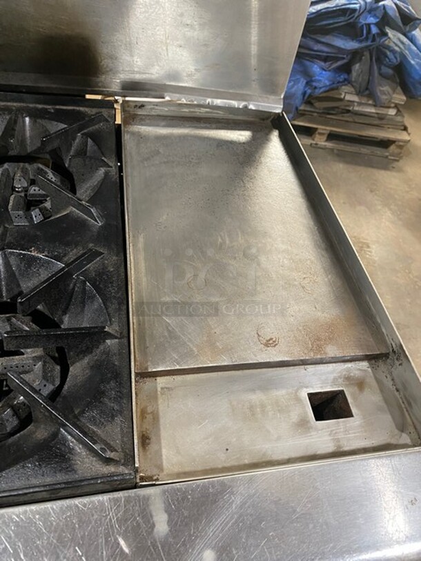 Us Range Stainless Steel Commercial Natural Gas Powered 4 Burner Range w/ Right Side Flat Top Griddle With Oven! Over Shelf And Back Splash! On Legs! - Image 7 of 10