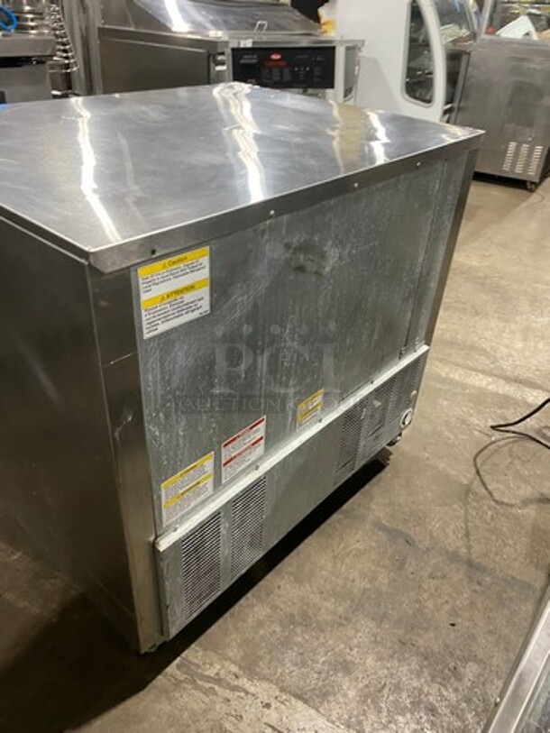 Beverage Air Commercial 2 Drawer Lowboy/ Worktop Cooler! Stainless Steel! On Casters! - Image 4 of 6