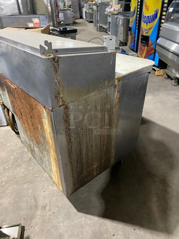 Beverage Air Commercial Refrigerated Pizza Prep Table! With Single Door Underneath Storage Space! All Stainless Steel! On Casters! Model: DP46 115V 60HZ 1 Phase - Image 4 of 8