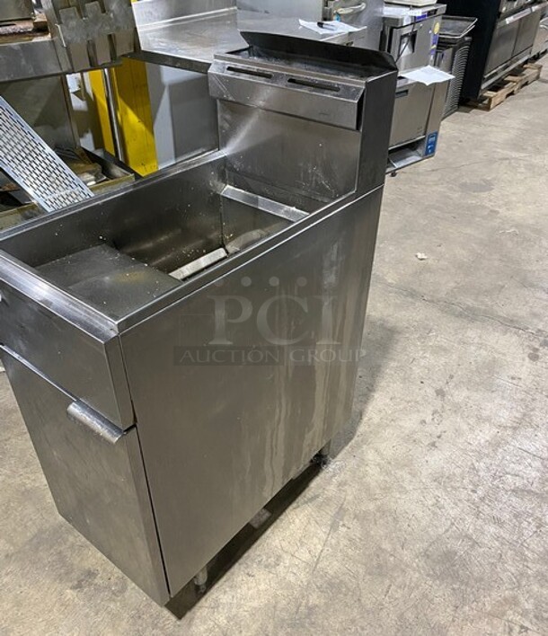 All Stainless Steel! Commercial Natural Gas Powered Deep Fat Fryer! With Backsplash!  On Legs! - Image 2 of 9
