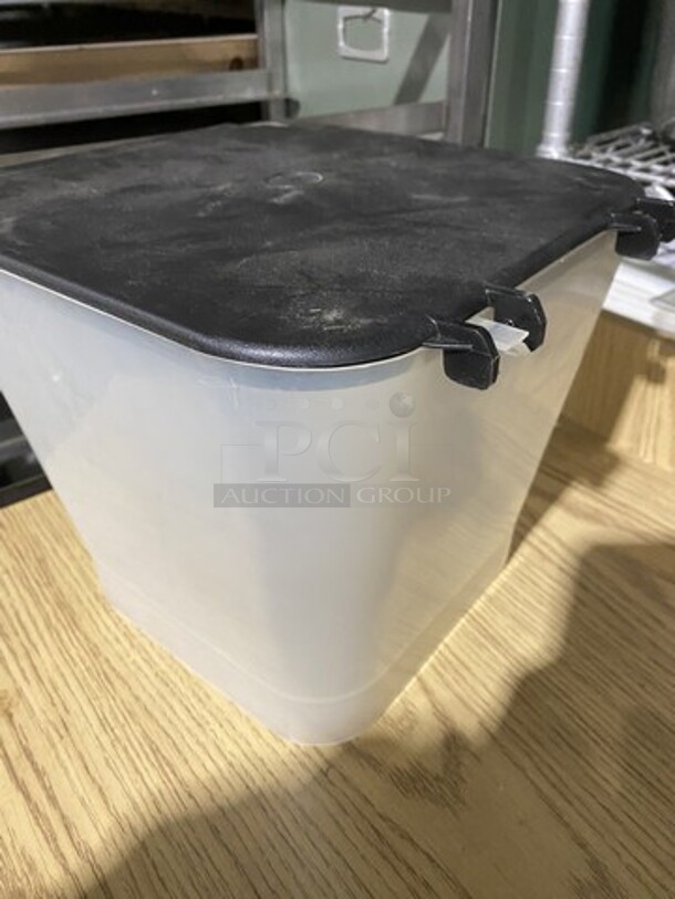 Plastic Beverage Dispensor! - Image 5 of 6