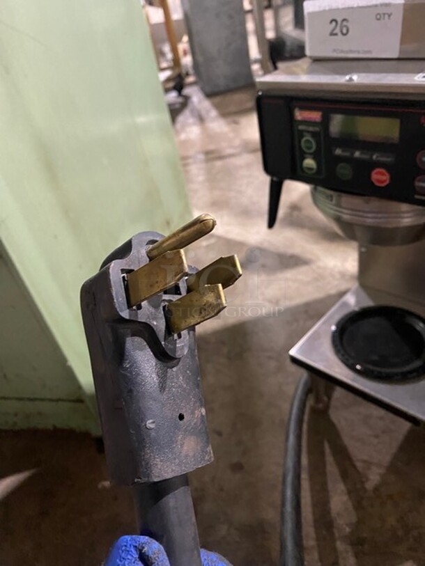 Bunn Commercial Countertop Dual Coffee Brewing Machine! With 4 Coffee Pot Warming Stations! All Stainless Steel! On Small Legs! Model: AXIOM2/2TWIN SN: AXTN017098 120/208/240V 1PH - Image 5 of 9