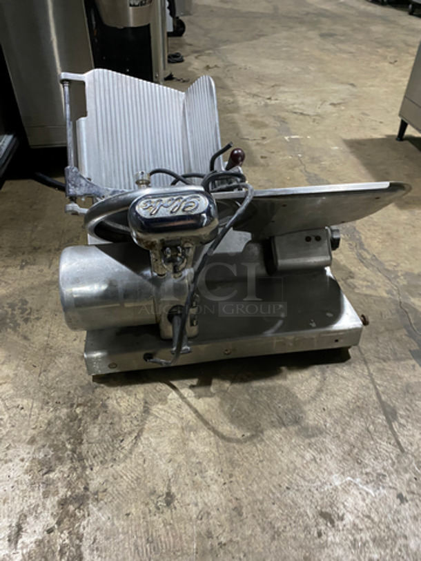 Globe Commercial Countertop Meat/Deli Slicer! All Stainless Steel! Model: 500L 115V 60HZ 1 Phase! - Image 3 of 9