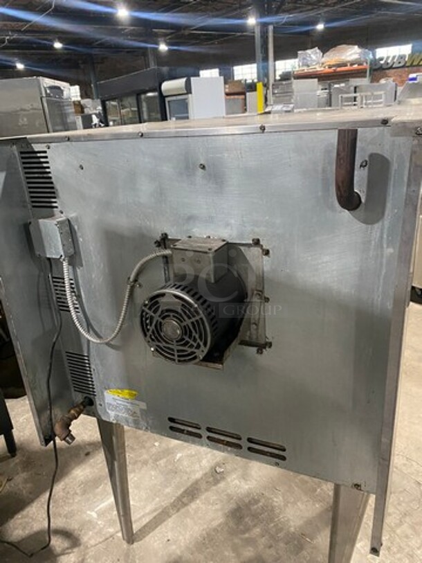 Imperial Commercial Natural Gas Powered Convection Oven! With View Through Door! With Metal Oven Racks! Stainless Steel! On Legs! - Image 3 of 10