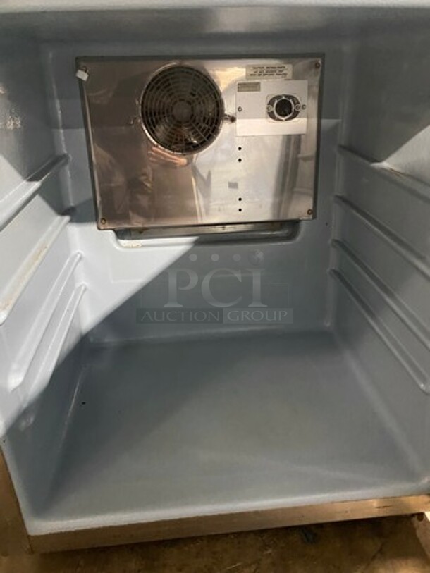 Delfield Commercial Single Door Lowboy/Worktop Cooler! All Stainless Steel! Model: 406STAR2 SN: 1205152000463 115V 60HZ 1 Phase - Image 7 of 9