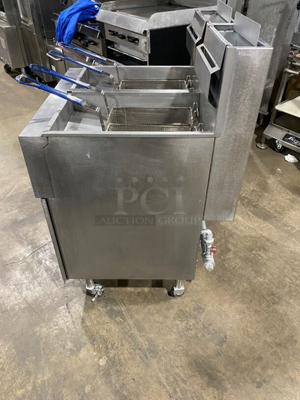NICE! LATE MODEL! Vulcan Commercial Natural Gas Powered 2 Bay Deep Fat Fryer! With Backsplash! With Oil Filter System! All Stainless Steel! With 4 Frying Baskets! On Casters! Model: 2GR45MF SN: 48-1650173! Working When Removed! - Image 3 of 9