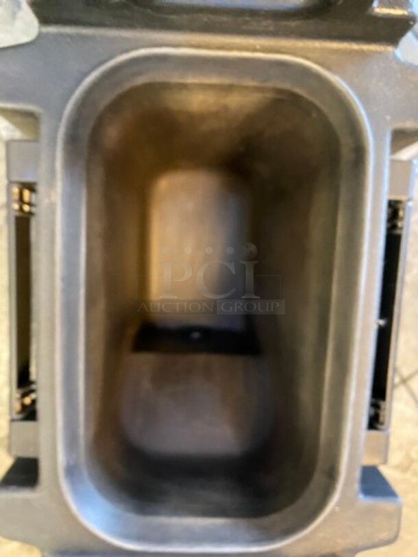 Cambro Insulated Beverage Dispenser/ Holder! With Side Handles! With Lid! - Image 4 of 5