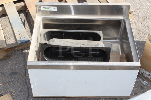 BRAND NEW SCRATCH & DENT! Regency 18" x 24" Underbar Ice Bin - 77 lb. Front left area where leg attaches has broken off. 	 - Image 2 of 7