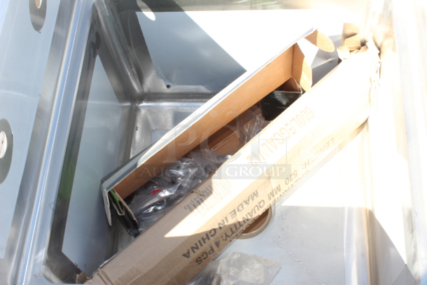 BRAND NEW SCRATCH & DENT! Regency 22" 16-Gauge Stainless Steel One Compartment Commercial Sink without Drainboard - 17" x 17" x 12" Bowl. With Legs and Faucet. 
 - Image 5 of 5