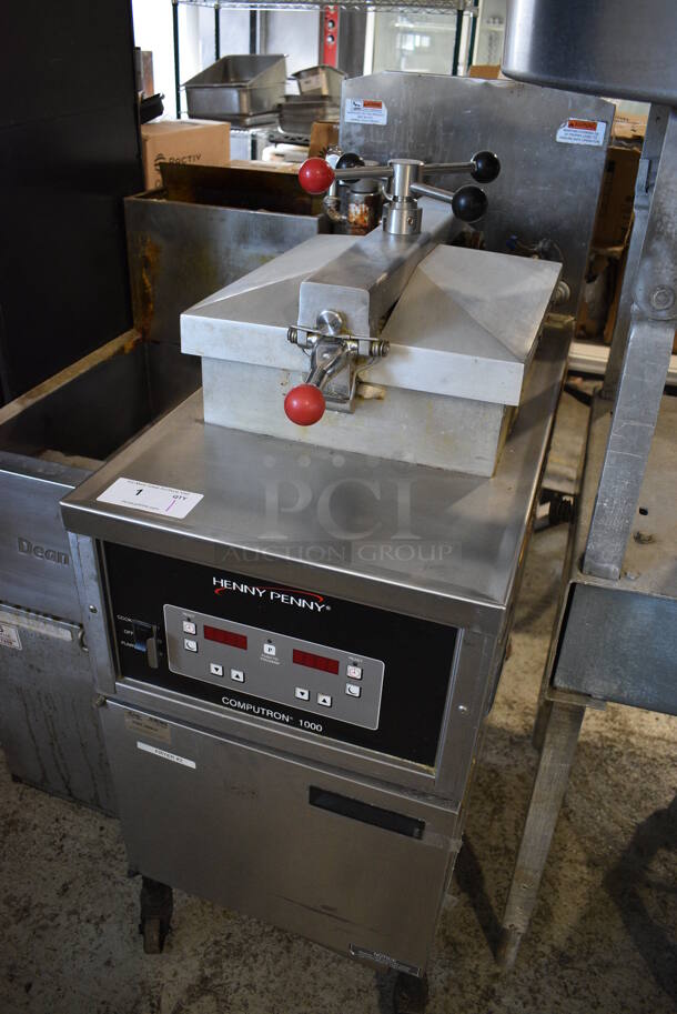 Henny Penny Model 600 Stainless Steel Commercial Floor Style Natural Gas Powered Pressure Fryer on Commercial Casters. 80,000 BTU. 18.5x38x49 - Image 3 of 7