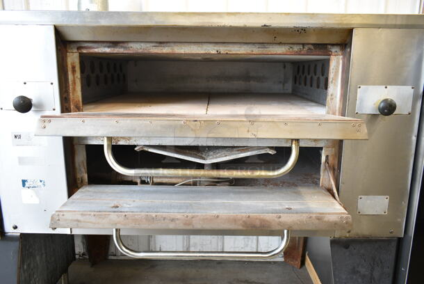 Bakers Pride GS805 Stainless Steel Commercial Natural Gas Powered Single Deck Pizza Oven on Metal Legs. 60,000 BTU.  - Image 4 of 5