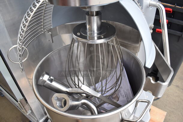 BRAND NEW SCRATCH AND DENT! Galaxy 177GMIX30 Metal Commercial Floor Style 30 Quart Planetary Dough Mixer w/ Stainless Steel Mixing Bowl, Bowl Guard, Dough Hook, Balloon Whisk and Paddle Attachments. 110 Volts, 1 Phase. 20x26x48. Tested and Working! - Image 8 of 9