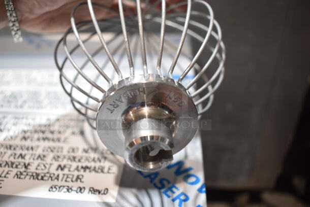 BRAND NEW SCRATCH AND DENT! Hobart N50 Metal Countertop 5 Quart Bowl Lift Planetary Dough Mixer w/ Stainless Steel Mixing Bowl, Paddle, Whisk and Dough Hook Attachments. 100-120 Volts, 1 Phase. Tested and Working! - Image 9 of 11