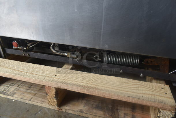 Jade Range Stainless Steel Commercial Natural Gas Powered 2 Tier 6 Burner Range w/ Oven, Salamander Cheese Melter and Back Splash. - Image 8 of 8