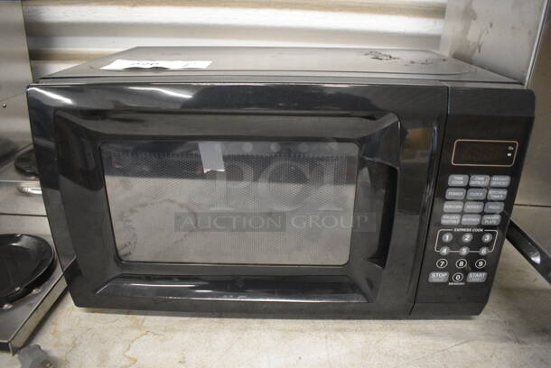 Walmart EM720CGA-B Countertop Microwave Oven. 120 Volts, 1 Phase. 17x12x10