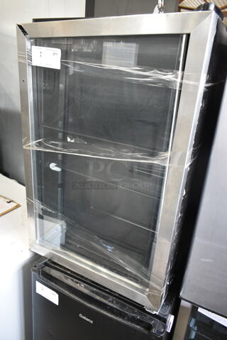 Frigidaire EFMIS155 Mini Cooler Merchandiser. 115 Volts, 1 Phase. Tested and Working!