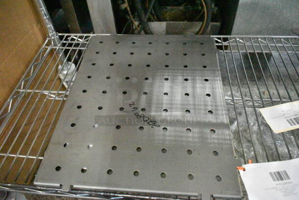 3 BRAND NEW SCRATCH AND DENT! Items Including 3692208966 Frymaster 2208966 18" x 13 5/8" Full Pot Chicken / Fish Plate for 1814 High-Production Gas Fryers, 3692208964 Frymaster 2208964 13 5/8" x 14 1/4" Full Pot Chicken / Fish Plate for RE Electric Fryers, 3692208962 Frymaster 2208962 17" x 13 1/2" Full Pot Chicken / Fish Plate for 1814E Fryers. 3 Times Your Bid!  - Image 4 of 8