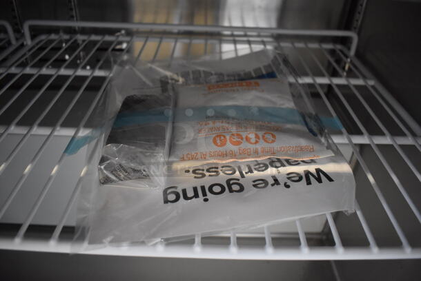 BRAND NEW SCRATCH AND DENT! Avantco 178APT71MHC Stainless Steel Commercial Sandwich Salad Prep Table Bain Marie Mega Top on Commercial Casters. 115 Volts, 1 Phase. 70.5x34x47. Tested and Working! - Image 10 of 10