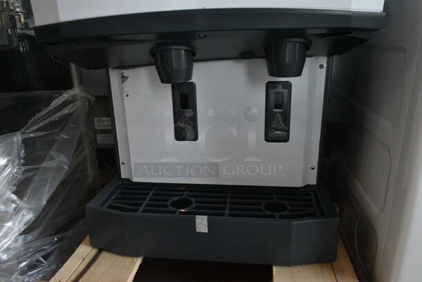 BRAND NEW SCRATCH AND DENT! 2024 Scotsman HID540A-1A Stainless Steel Meridian Countertop Ice Machine and Water Dispenser - 40 lb. Bin Storage. 115 Volts, 1 Phase.  - Image 4 of 10