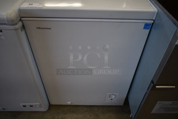 Hisense LFC050N6AWE Metal Chest Freezer w/ Hinge Lid. 115 Volts, 1 Phase. Tested and Working! - Image 3 of 5