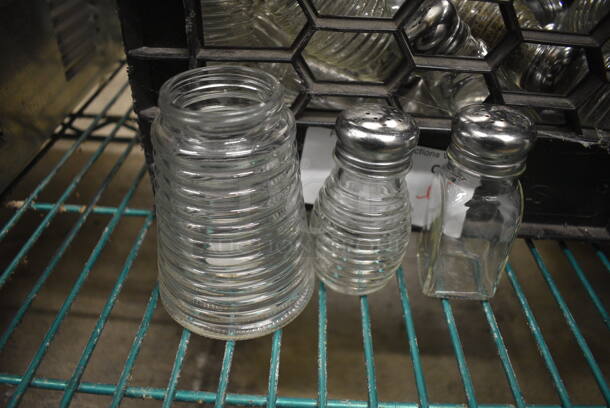 ALL ONE MONEY! Lot of Various Salt and Pepper Shakers. 2x2x4 - Image 4 of 4