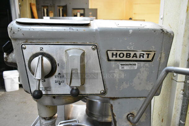 Hobart D 300 Metal Commercial Floor Style 30 Quart Planetary Dough Mixer w/ Mixing Bowl, Paddle and 2 Whisk Attachments. 115 Volts, 1 Phase. This Unit Was In Working Condition When the Restaurant Closed. (kitchen) - Image 2 of 5