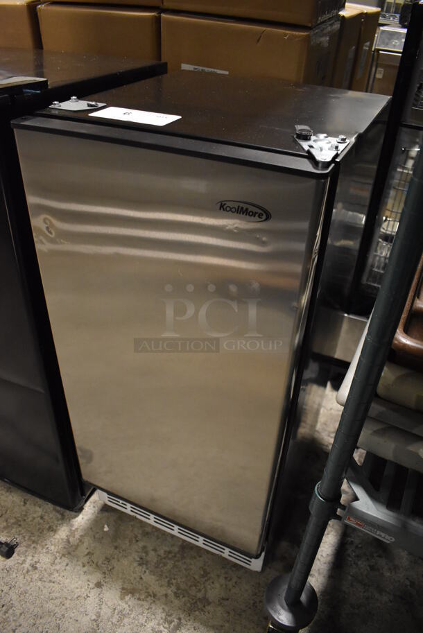 BRAND NEW SCRATCH AND DENT! KoolMore BIM75-BS Stainless Steel Commercial Self Contained Undercounter Ice Machine. 115 Volts, 1 Phase. 15x17.5x33 - Image 3 of 7