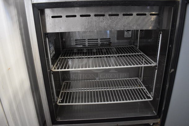 Turbo Air Model MST-28-711S Stainless Steel Commercial Single Door Work Top Cooler w/ Drop In Bins and Sneeze Guard on Commercial Casters. 115 Volts, 1 Phase. 28x31x62. Tested and Working! - Image 4 of 5