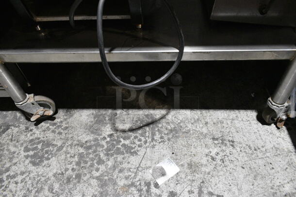 Marsal and Sons FW69 Metal Commercial Natural Gas Powered Il Forno Pizza Oven.  - Image 8 of 9