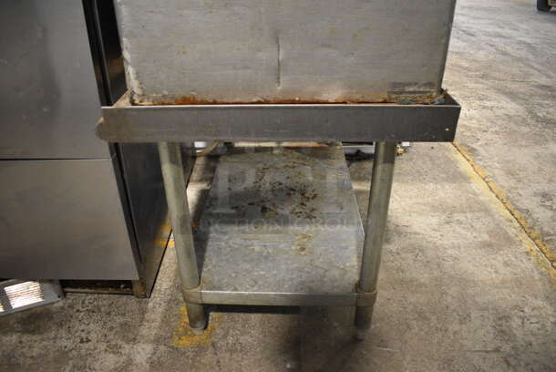Hoshizaki Model KM-500MAH Stainless Steel Commercial Ice Machine Head on Metal Commercial Ice Bin and Equipment Stand. 115-120 Volts, 1 Phase. 23x33x71, 37x24x25 - Image 4 of 8