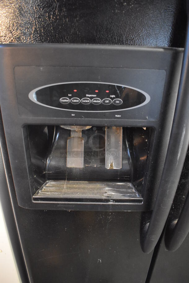 Maytag MSD2542VEB01 Metal Cooler Freezer Combo Unit. 115 Volts, 1 Phase. 36x30x70. Tested and Powers On But Does Not Get Cold - Image 3 of 6