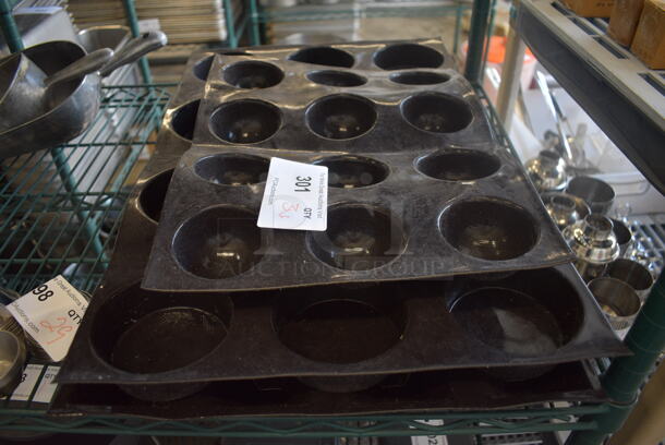 3 Various Baking Pan Liners. Includes 12x16x1.5. 3 Times Your Bid!
