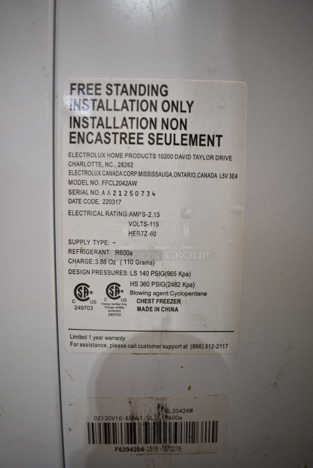 Frigidaire FFCL2042AW Metal Chest Freezer w/ Hinge Lid. 115 Volts, 1 Phase. Tested and Working! - Image 6 of 6