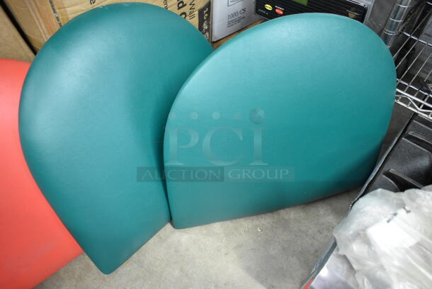 3 BRAND NEW SCRATCH AND DENT! Lancaster Table & Seating Seat Cushions; Red and 2 164CUSHWGGN Green. 3 Times Your Bid! - Image 3 of 5