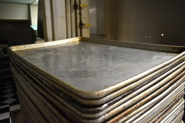 ALL ONE MONEY! Lot of 36 Metal Baking Pans. (kitchen) - Image 3 of 3