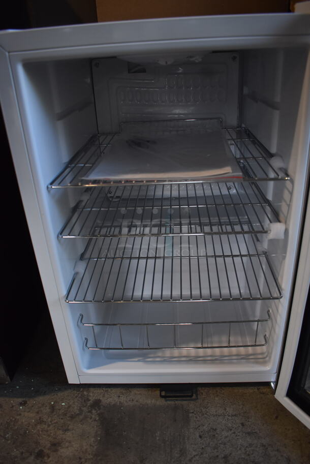 BRAND NEW SCRATCH AND DENT! Whynter BR-091WS Countertop Electric Powered Reach-In Display Glass Door Freezer With Stainless Steel Trim And Slide Out Wire Shelves. 115V/1 Phase Tested and Working! - Image 4 of 4
