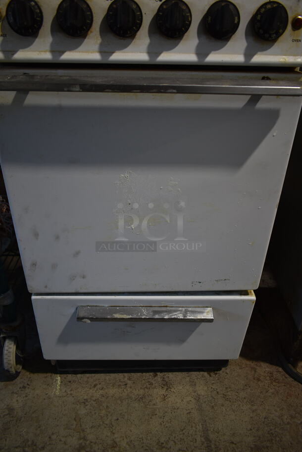 Cleveland S1500PAW Metal Electric Powered 4 Burner Range w/ Oven. 120/208-240 Volts, 1 Phase.  - Image 5 of 8