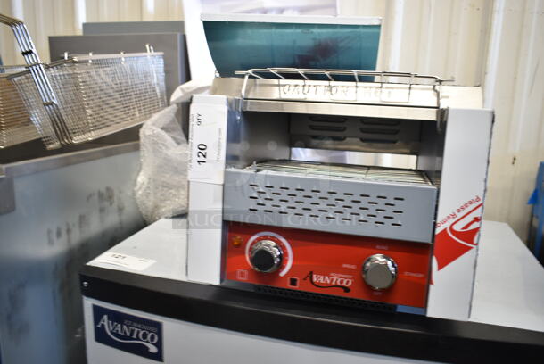 BRAND NEW SCRATCH AND DENT! Avantco 184T140 Stainless Steel Commercial 10" Wide Conveyor Toaster with 3" Opening. 300 Slices per Hour. 120 Volts, 1 Phase. Tested and Working! - Image 2 of 6