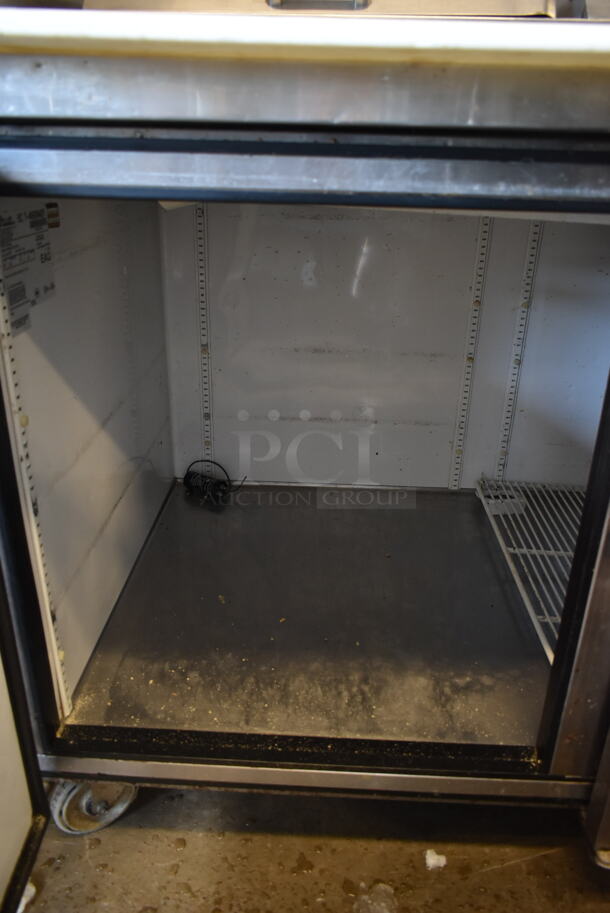 True TPP-93 Stainless Steel Commercial Pizza Prep Table. 115 Volts, 1 Phase. Tested and Working! - Image 8 of 10