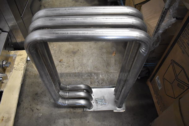 Box of Blodgett Parts Including 54791 Burner and 55303 Blower Wheel Key. - Image 8 of 9