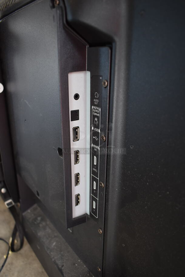 Toshiba 49LF421U19 49" Television. Buyer Must Pick Up - We Will Not Ship This Item. Tested and Working! - Image 7 of 9