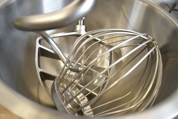 BRAND NEW! 2022 Varimixer V20KT Metal Commercial Countertop 20 Quart Planetary Dough Mixer w/ Stainless Steel Mixing Bowl, Bowl Guard, Whisk, Paddle and Dough Hook Attachments. 120 Volts, 1 Phase. Tested and Working! - Image 4 of 9