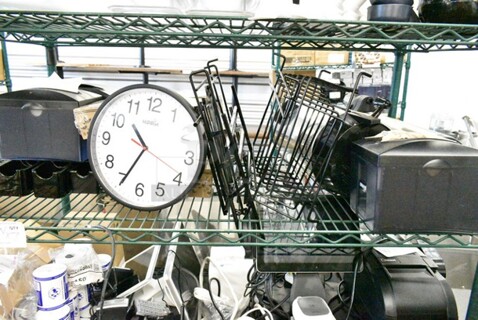 ALL ONE MONEY! Tier Lot of Various Items Including Clock, Napkin Dispensers and Rack Pieces