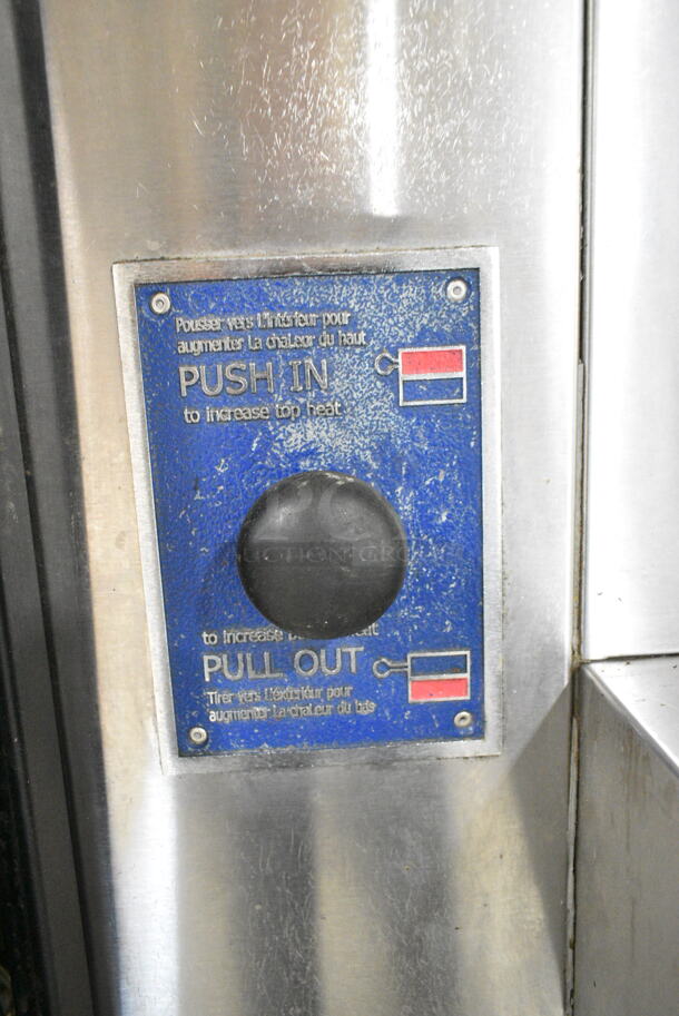 2019 Bakers Pride FC-516 Metal Commercial Natural Gas Powered Il Forno Pizza Oven on Metal Legs. 140,000 BTU.  - Image 6 of 10