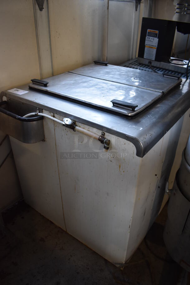 Stainless Steel Commercial Chest Freezer w/ Center Hinge Lid. 31x31x33. Tested and Does Not Power On - Image 3 of 6